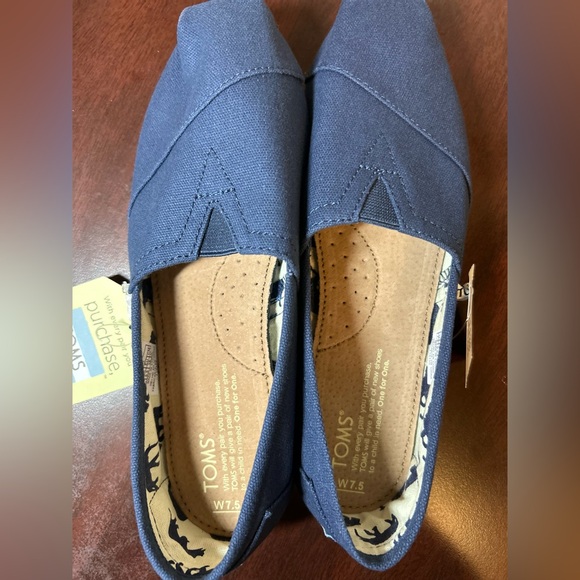 TOMS Alpargata in Navy Canvas (size women 7.5) - Picture 5 of 10